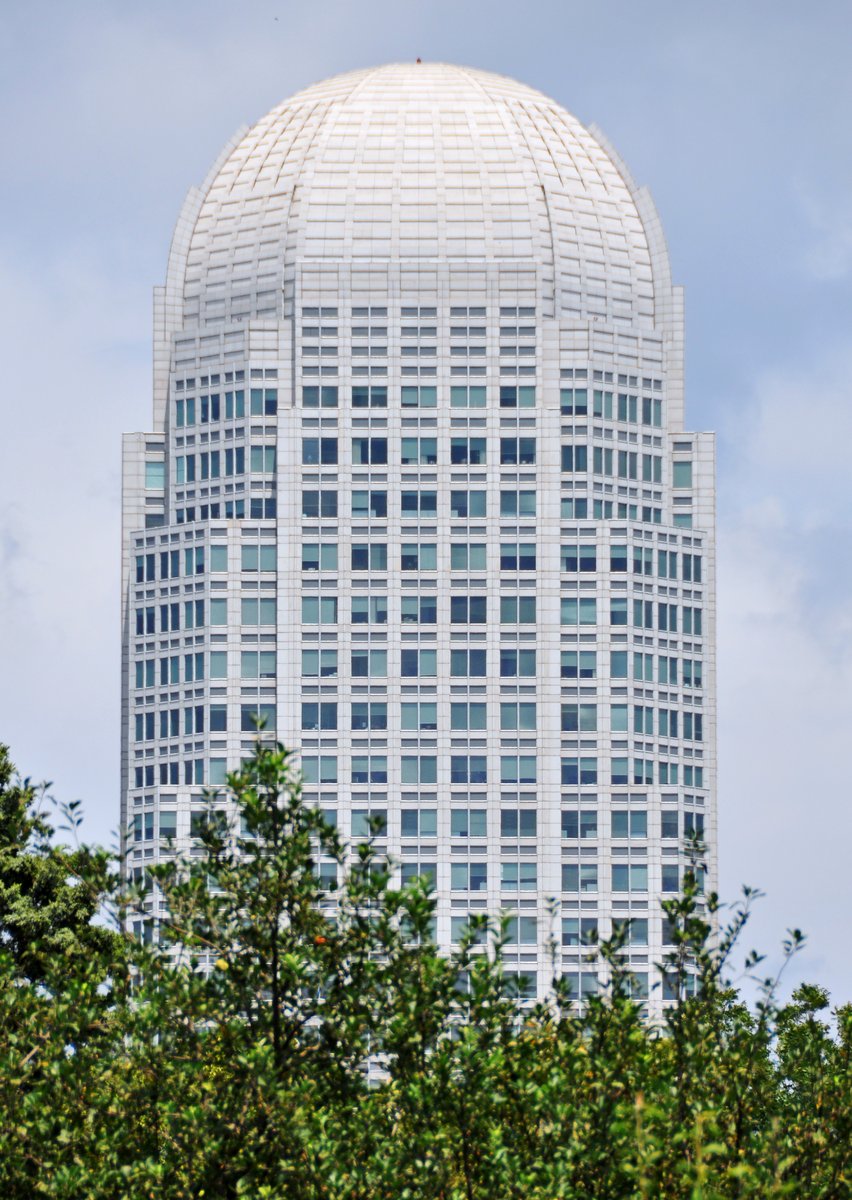 Winston-Salem, NC - 100 North Main Street — Wikipédia